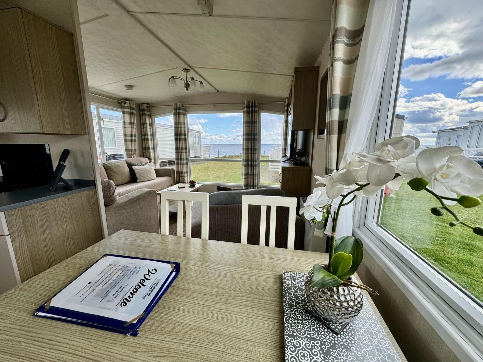 New Sea View Platinum Caravan With Huge Decking Newcastle upon Tyne Ngoại thất bức ảnh